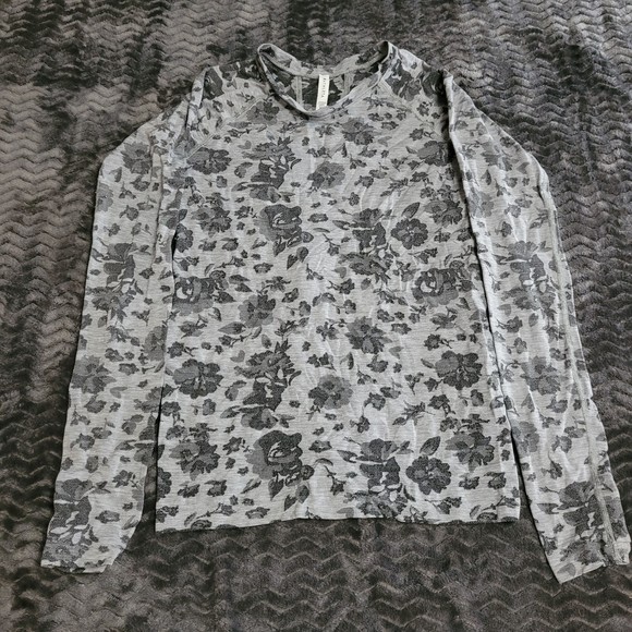 Athleta Tops - Athleta Size XS Long Sleeve Floral Activewear Top